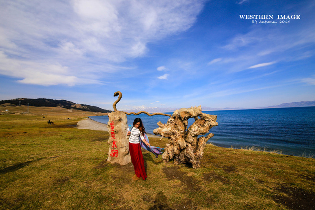 2015赛里木湖传说是由一对为爱殉情的年轻的