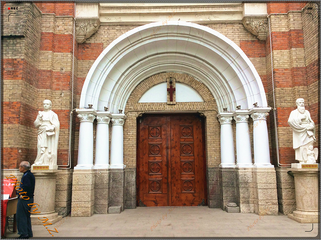 2015教堂内部装潢很华丽也很精致_西开教堂评论 - 去哪儿攻略社区