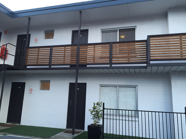 2015那边一条街有很多家餐馆可以选择_霍巴特