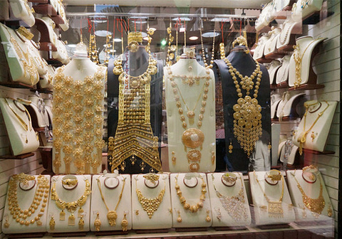 2015【去迪拜旅游买什么好】迪拜旅游特色商