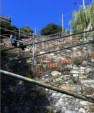 2015我们在维尔纳扎的海边静坐,顺便等待的下