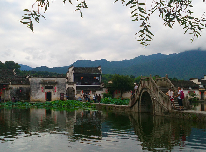 宏村的小桥流水人家,还有徽商建筑与文化,都值得到访.