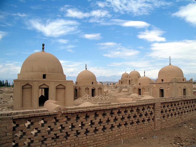 中午在市里吃了一大盘新疆特色拌面后(8元,一盘小炒与一盘素面自行