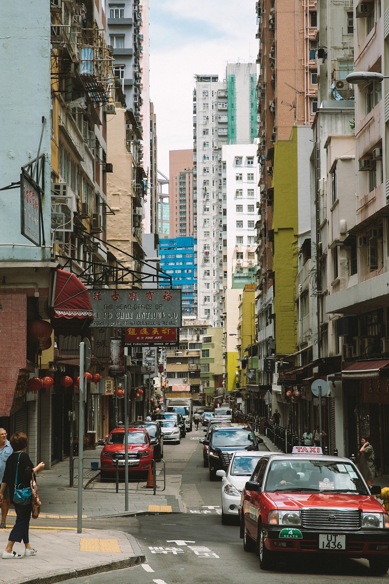 香港 时,酷卡想去上环的涂鸦墙,看看现在只存在于涂鸦上的 九龙 城寨