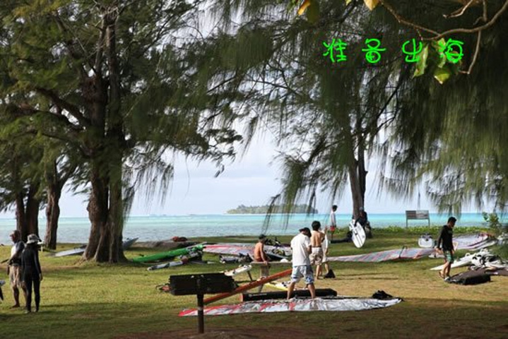 2016里面的包包比较便宜,还有品牌服装也不错