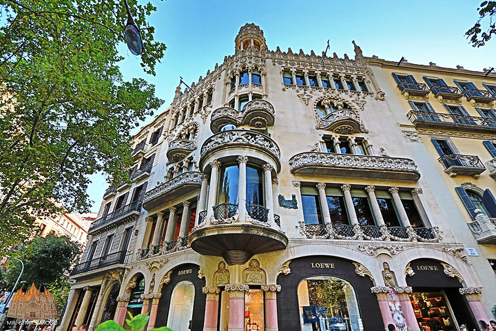 2015是巴塞罗那的不和谐街区的三座重要建筑