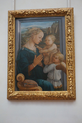 2015我们预约了下午2点的乌菲齐美术馆参观,