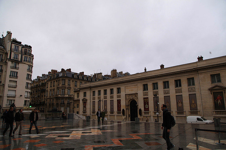 2015奥塞美术馆紧邻塞纳河畔,对岸是杜乐利宫