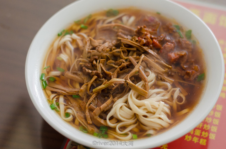 2015齐云山古称白岳,以丹霞地貌和道教文化