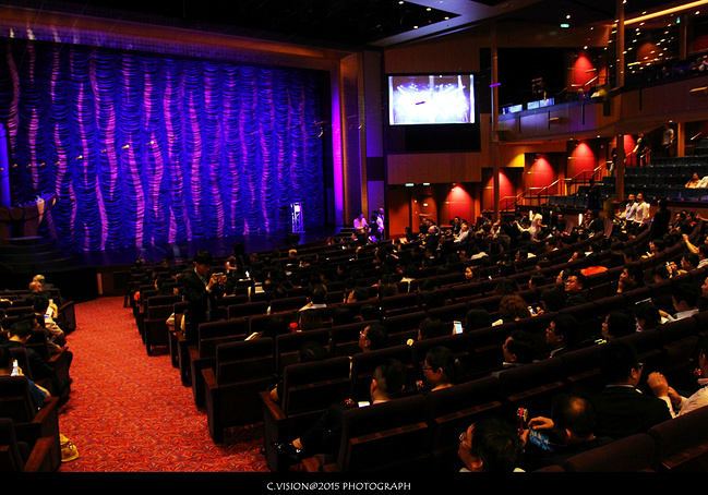 皇家加勒比海洋量子号游轮中国首航狂欢夜_遂