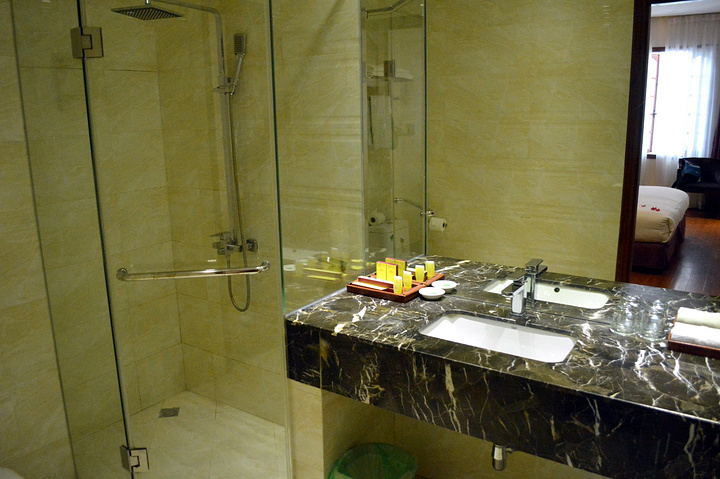 2016订票时旅行社小姐说我们选的最后那天._