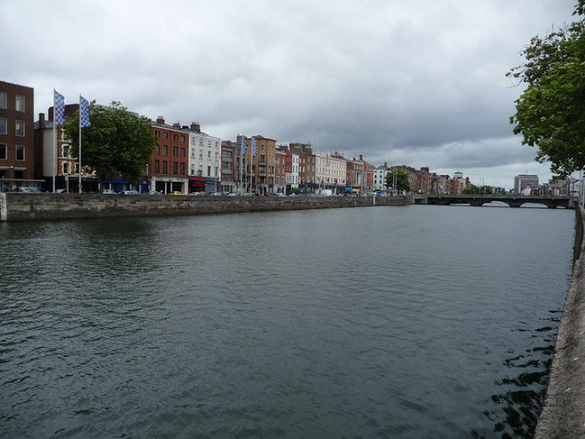 老夫妇自驾游-爱尔兰英格兰苏格兰阿拉木图_伦