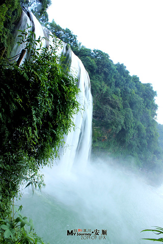 2015徐霞客描写黄果树瀑布:透陇隙南顾,则路