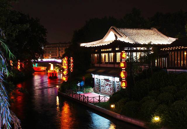 夜泊秦淮有人家——南京行