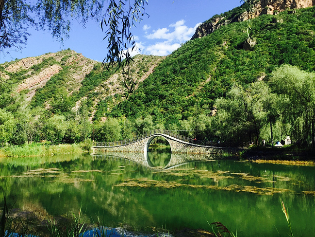 北京百里山水画廊滴水壶图片