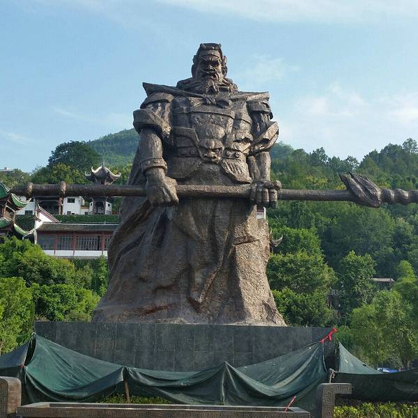 景点需要从山门进入,全国有很多张飞庙,可是云阳的张飞庙与众不同的确