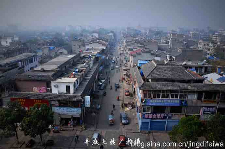 明中都城坐落在今安徽省凤阳县西北部淮河南岸的高地上,占地面积约50