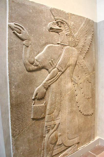 拉玛苏(lamassu)是亚述,巴比伦神话中的人首半狮半牛神兽,保卫着 亚述