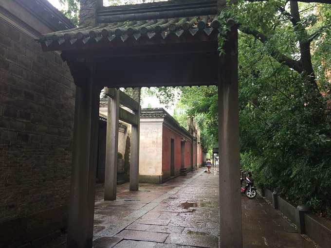 满眼风景满眼佛——宁波  离开普陀山后我们乘车来到了宁波慈城古镇