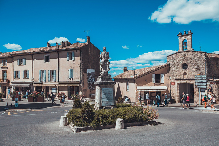 而且石头城还有一个特别美的名字,叫做:gordés戈尔特