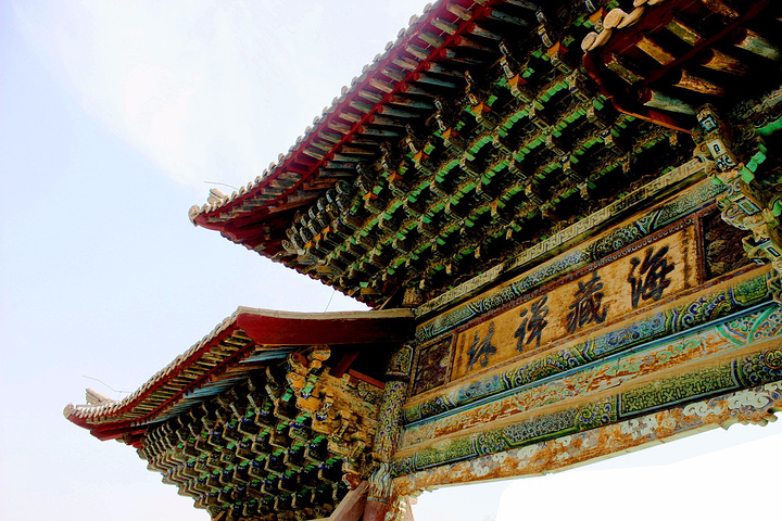 海藏寺在武威的西边是凉州乃至西北最有影响力的佛教活动道场现存最为