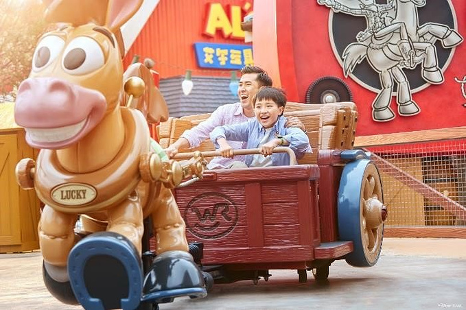 游玩园区:迪士尼皮克斯玩具总动员图片
