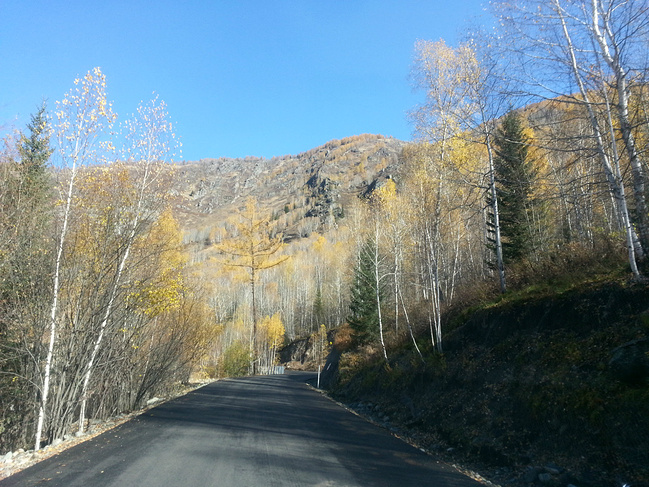 七0后吃货新疆九天自助包车之旅_阿勒泰旅游攻略