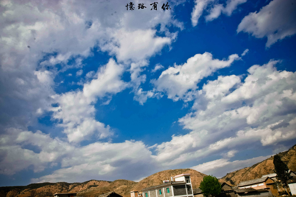 2015一溜烟跑到双廊,第一感觉是,这里的云太美