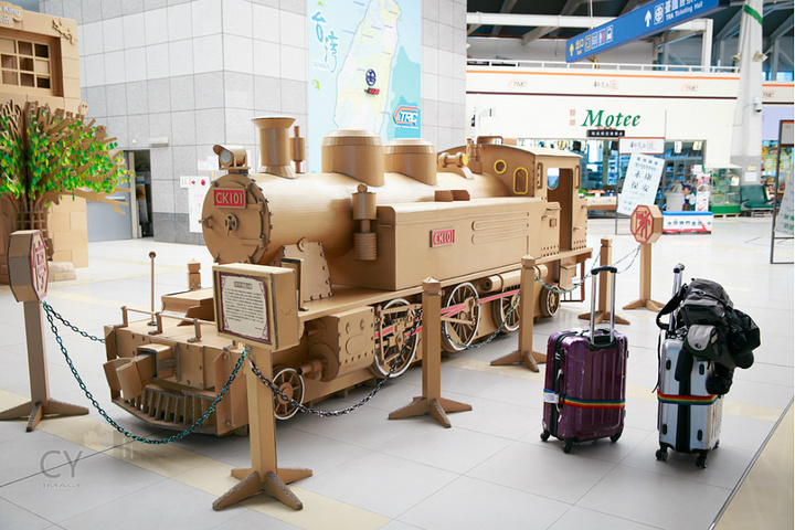 2015从台中高铁站3号出口走5分钟就可以到达