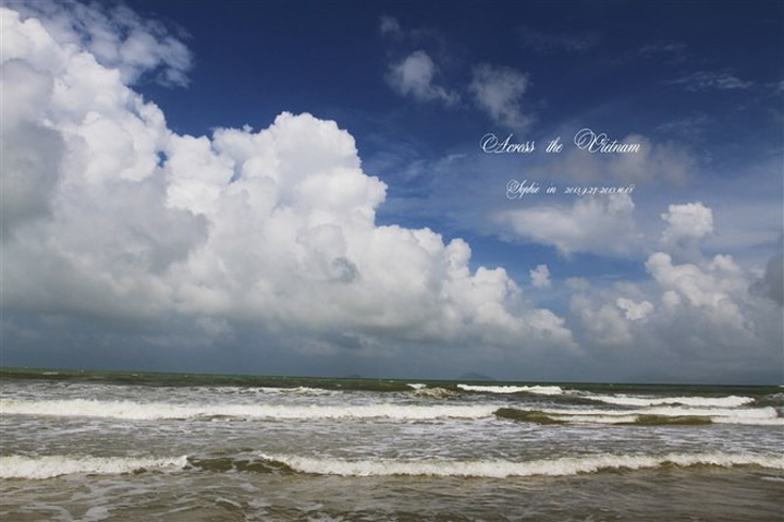 2015虽然阿姨会说的英语不多,但是比划加微笑