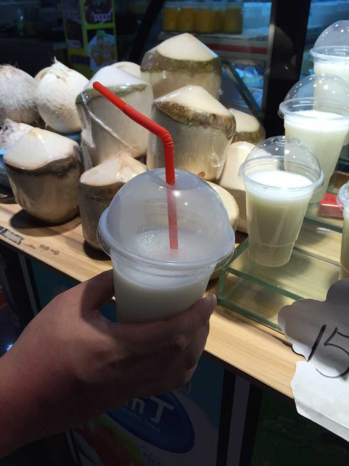 鲜榨椰汁
