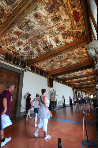 2015从佣兵凉亭和旧宫之间的弄堂往里走就到