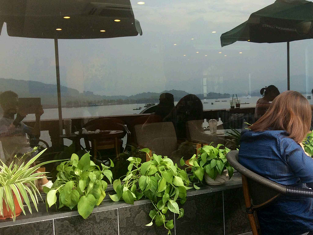 西湖大酒店吃饭在几楼_西湖楼人均消费(3)