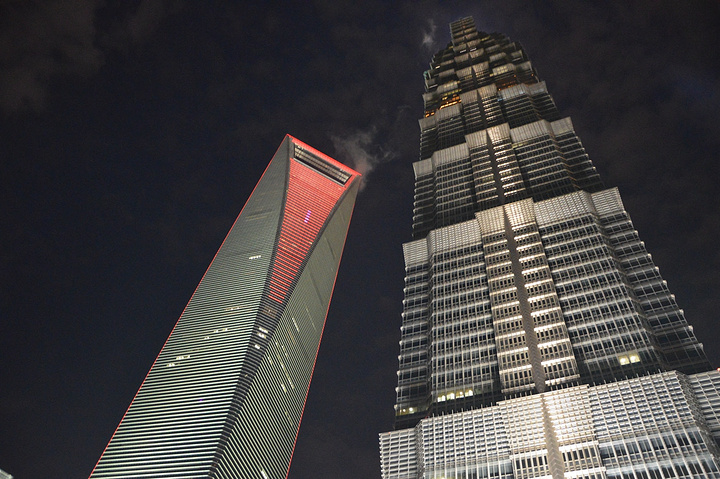 2016地处浦东新区世纪大道100号,著名的开瓶