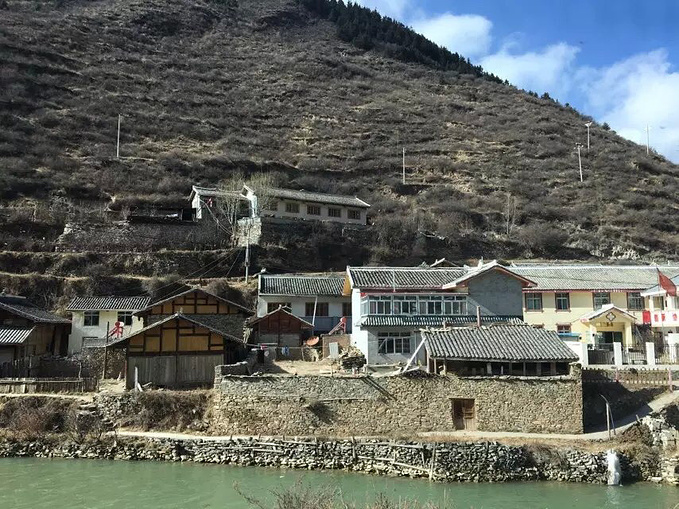 松潘大地震1933,松潘大草地,松潘草地_大山谷图库