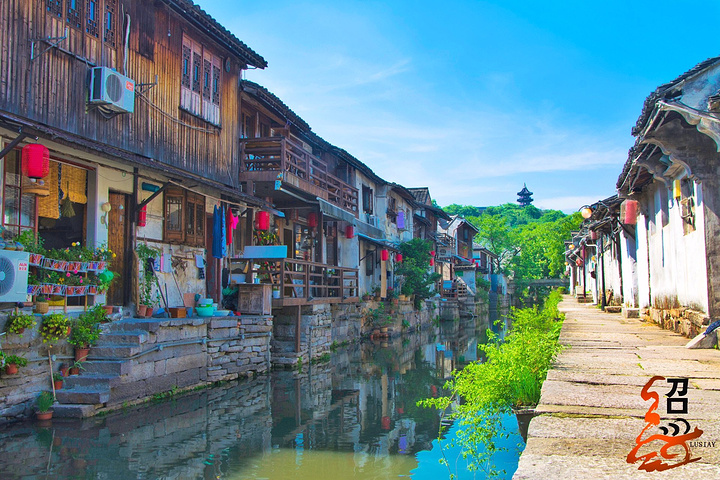 西街的戒珠寺,蕺山街的题扇桥等,使社区内平添了几分历史文化气息