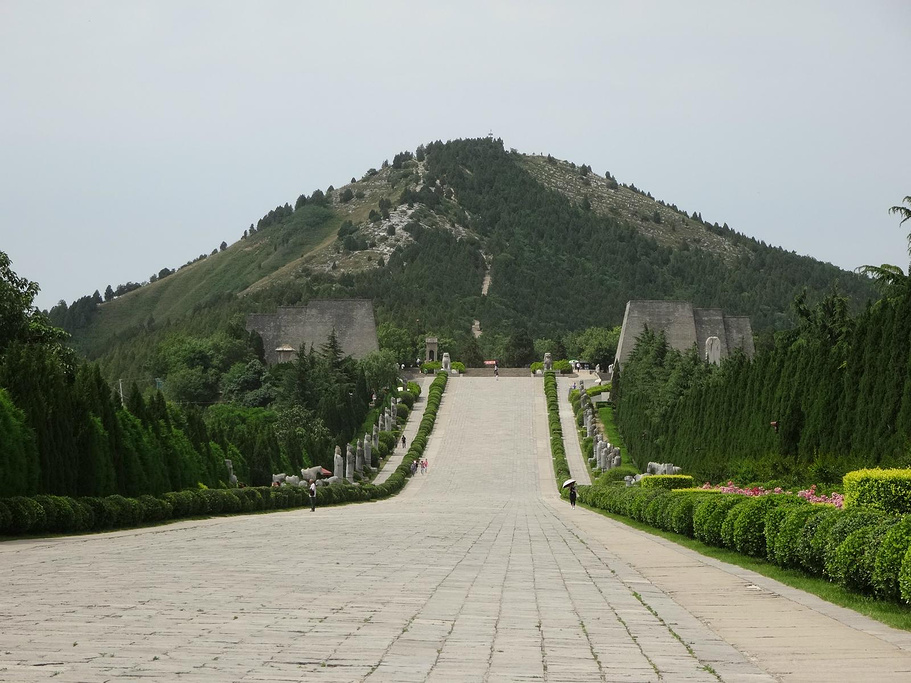 2014去乾陵可以坐旅游公交或者到乾县再去景