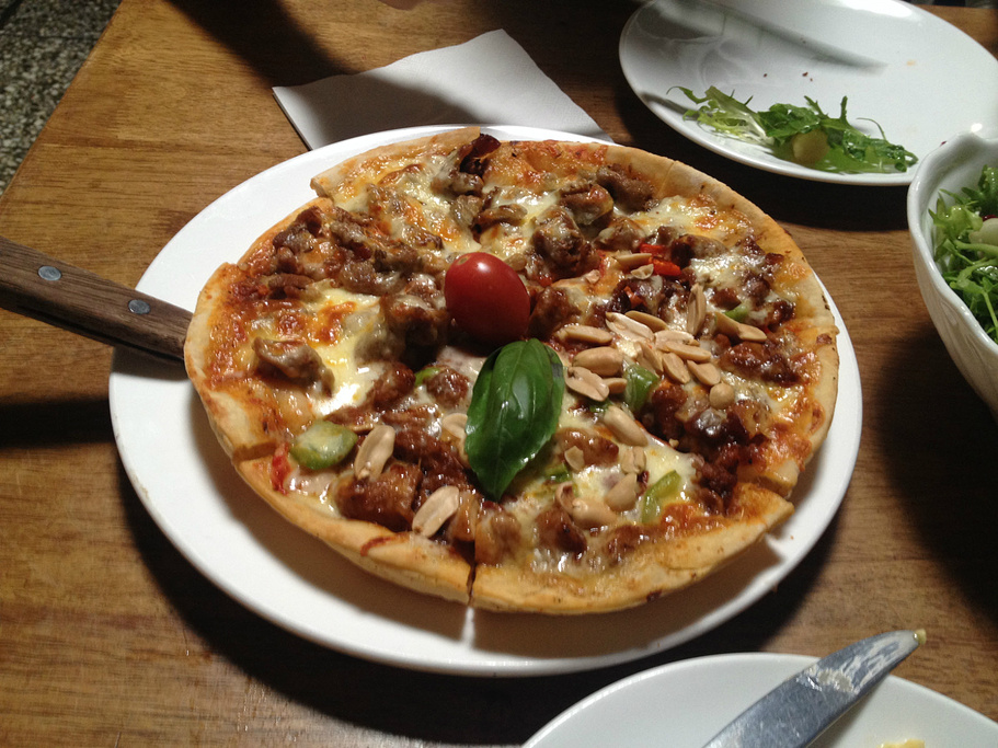 2014这里的羊肉串披萨真的很好吃_过客评论