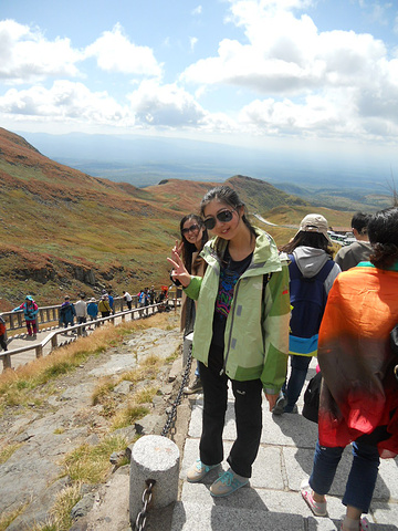 2015从火车站出来坐旅行社的大巴直接到长白