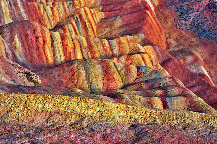 2015张掖丹霞是我国唯一的丹霞地貌与彩色._