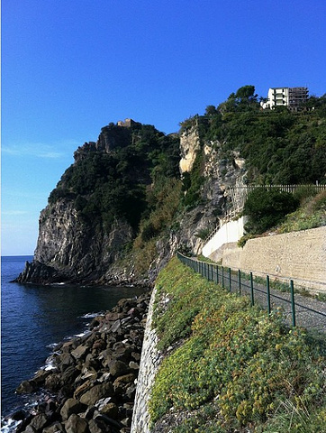 2015我们在维尔纳扎的海边静坐,顺便等待的下