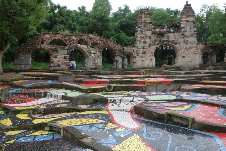 四川美术学院教授张强