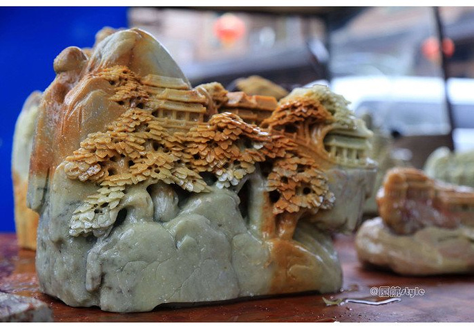 青田石是中国最早被开发利用的石材,有着6000年的历史,是中国四大名