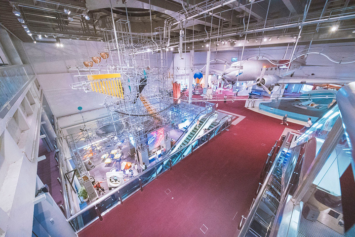 香港科学馆 ★★★★☆ 我们把适合亲子玩耍的地方评了星星★( 1 分)