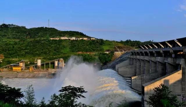 洪江旅游攻略 清江湖湿地公园创国家3a级景区精品线路  站在坝上眺望