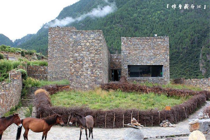 2016早晨从八一镇出发,沿机场路途经林芝米林