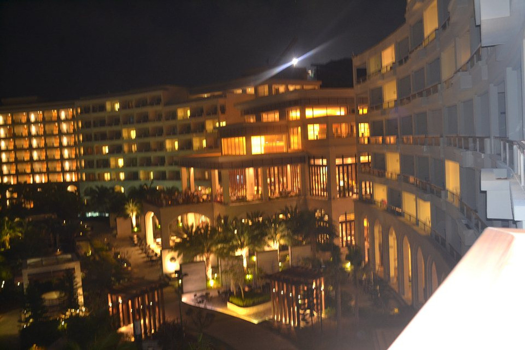 2014跟着龙哥嫂子瞬间高大尚了,(*^__^*._亚龙