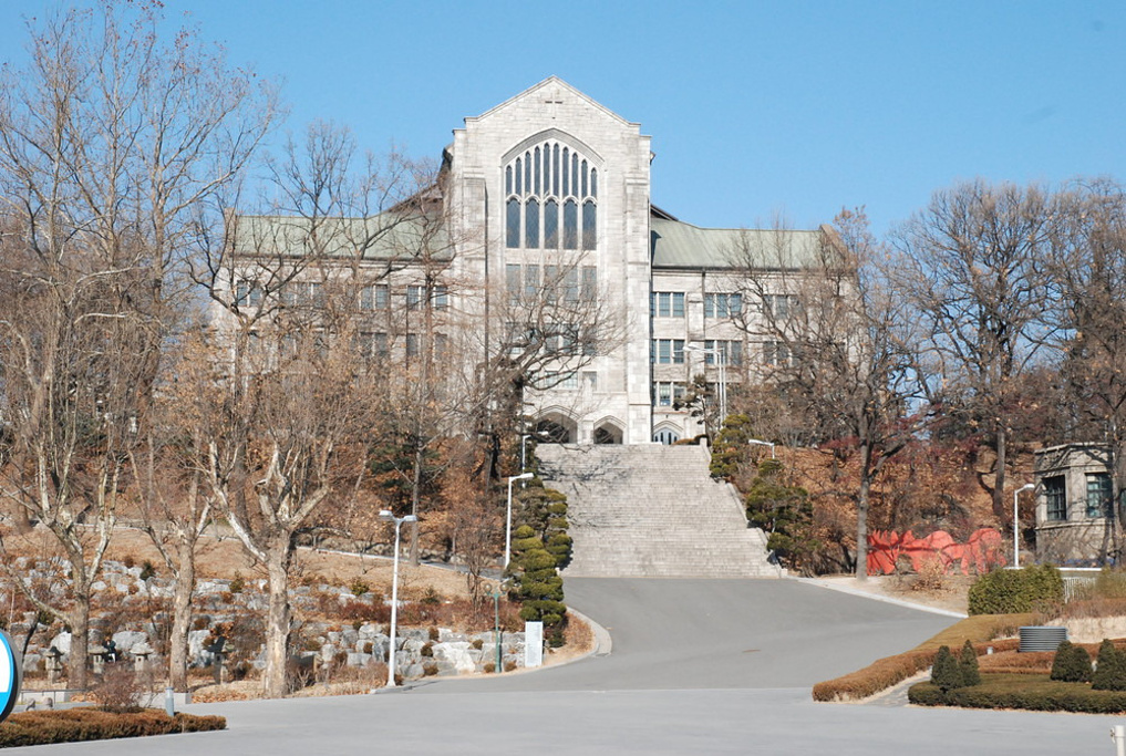 2015第一天<em>梨花女大</em>(女人街)--新村(春川._梨花