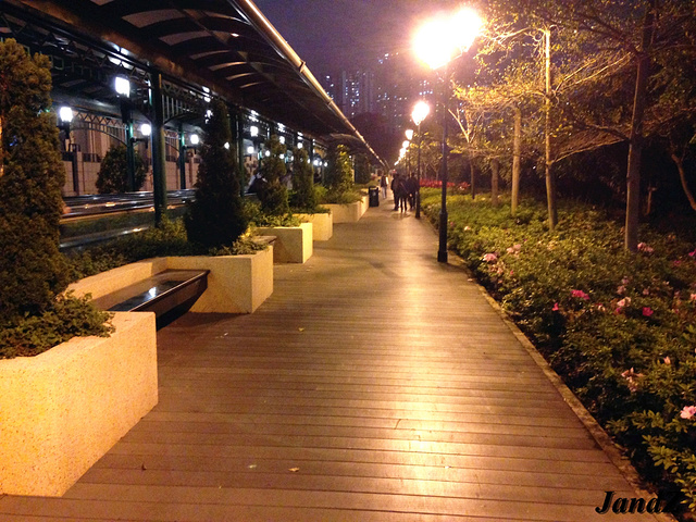 2015没有门票 著名的小吃街_官也街评论