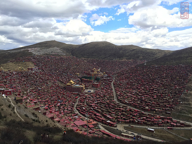 2015而喇荣宾馆是唯一一个可以男女混住的地